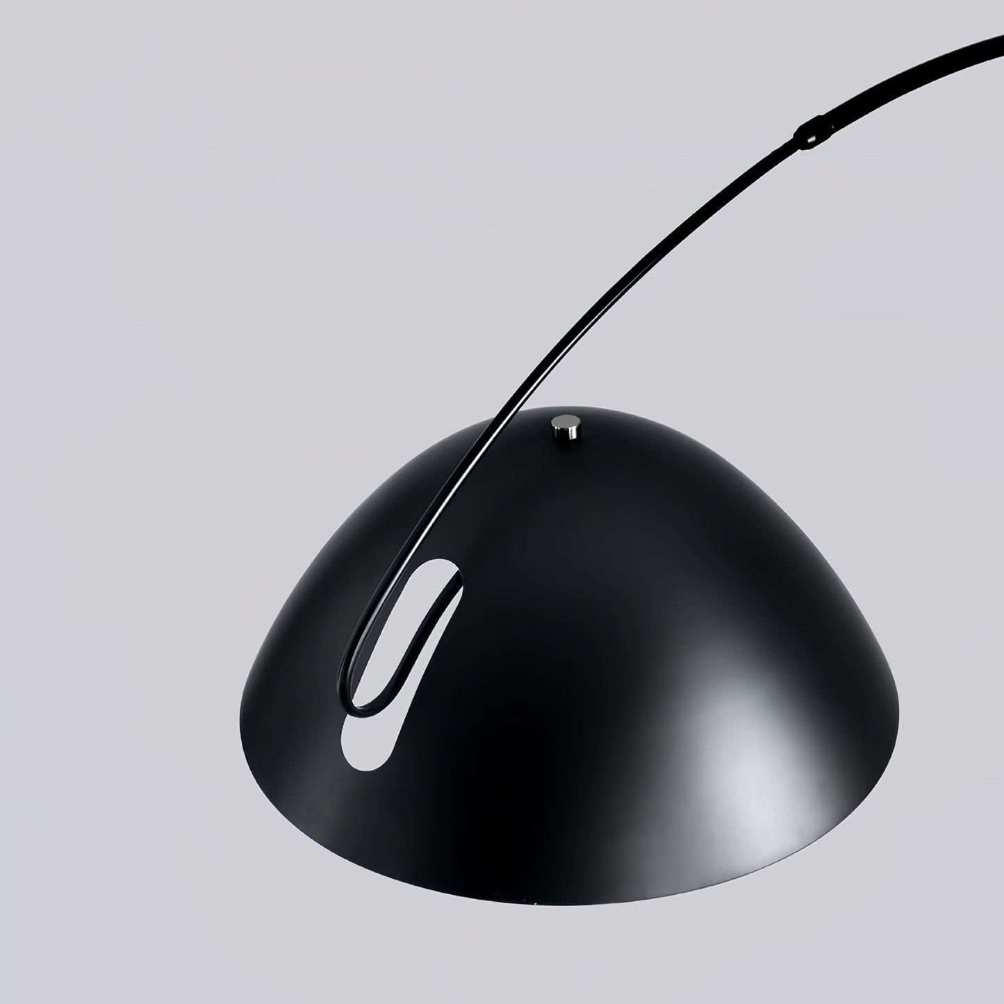 Verano Arc | LED-Stehleuchte mit geschwungenem Bogen-Design
