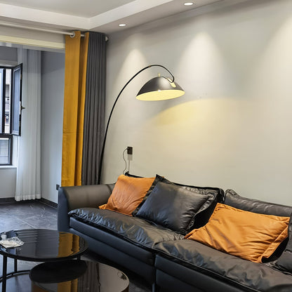 Verano Arc | LED-Stehleuchte mit geschwungenem Bogen-Design