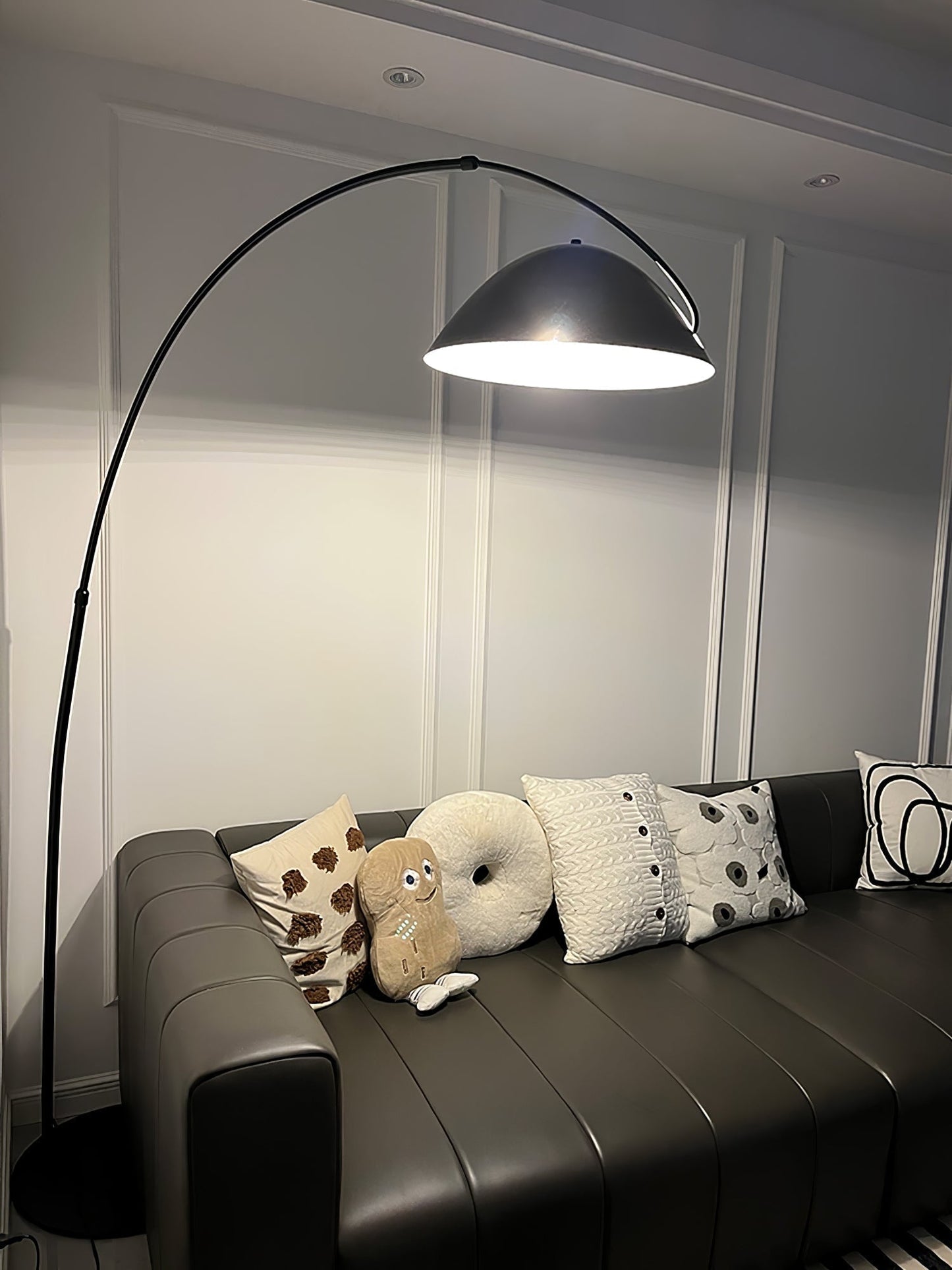 Verano Arc | LED-Stehleuchte mit geschwungenem Bogen-Design