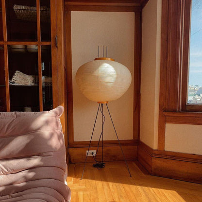 Lunora Haze | Skulpturale Stehlampe aus Reispapier im Japandi-Stil