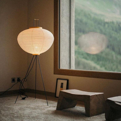 Lunora Haze | Skulpturale Stehlampe aus Reispapier im Japandi-Stil