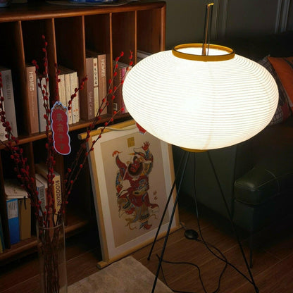 Lunora Haze | Skulpturale Stehlampe aus Reispapier im Japandi-Stil