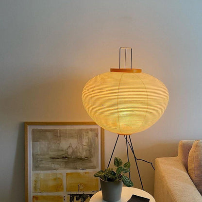 Lunora Haze | Skulpturale Stehlampe aus Reispapier im Japandi-Stil