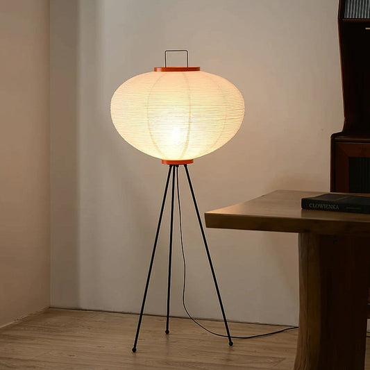 Lunora Haze | Skulpturale Stehlampe aus Reispapier im Japandi-Stil