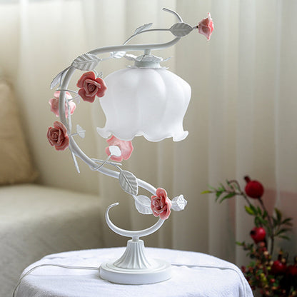 Rosara Bloom | LED-Tischlampe mit dekorativen Rosenblüten