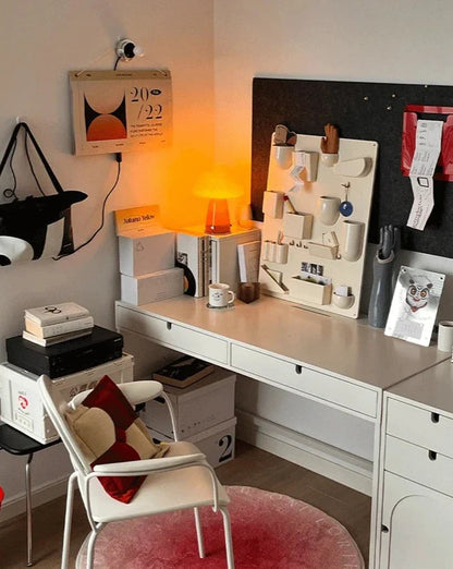 Lunorik Color | Wandregal im Retro-Stil mit farbigen Ablagen