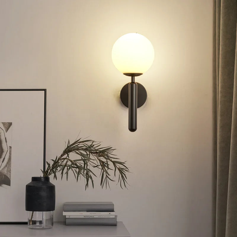Arnea Vist | LED-Wandleuchte im modernen Design für Schlafzimmer und Wohnbereich