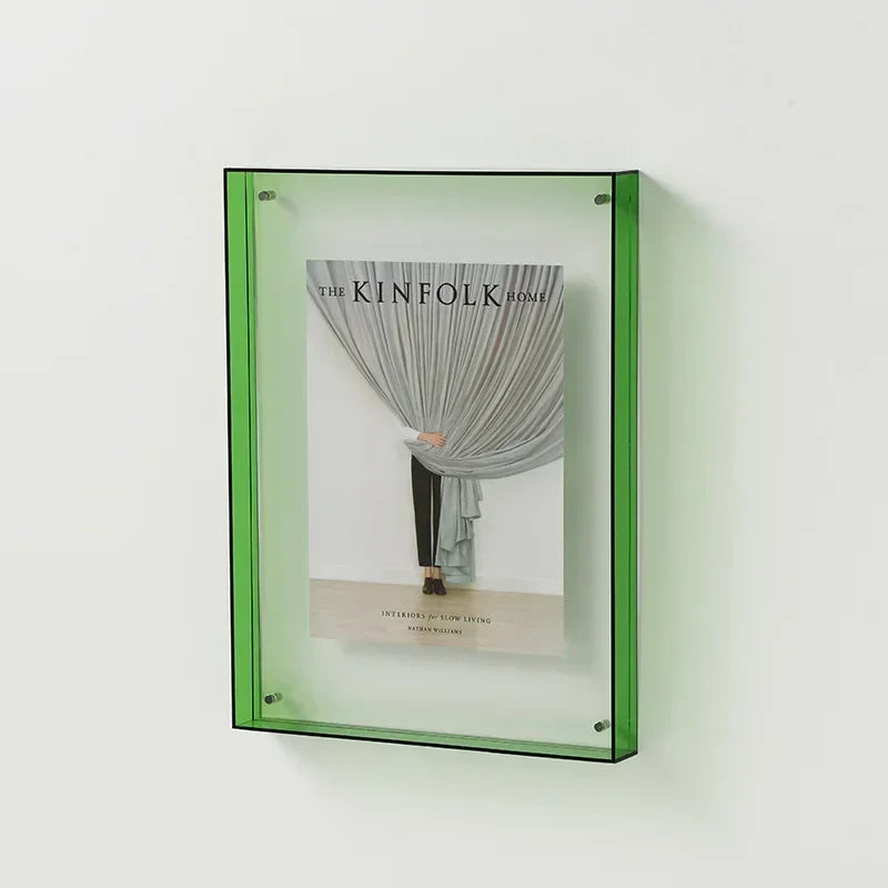 KlaraFrame Mini | Transparenter Acryl-Fotorahmen mit Standfuß für Schreibtisch & Regal