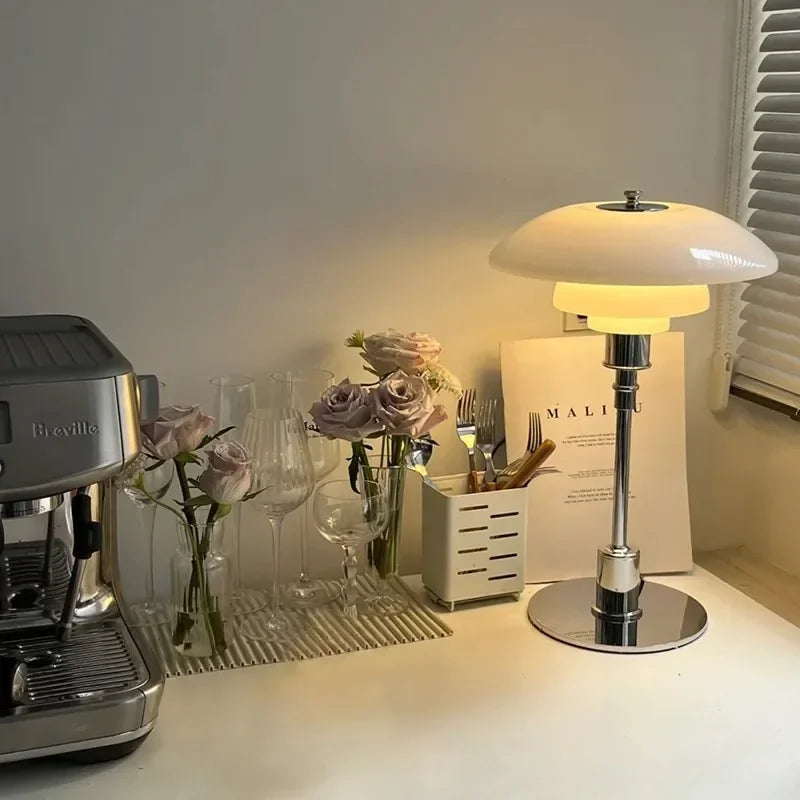 Aros Layer | Dimmable LED-Tischlampe im skandinavischen Layer-Design