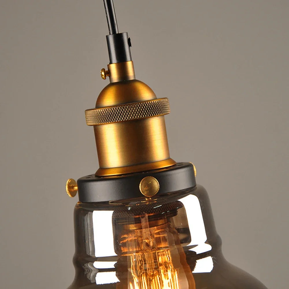 Elliot Retro-Pendelleuchte – Vintage Hängeleuchte mit rauchgrauem Glasschirm