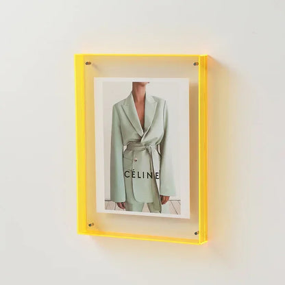 KlaraFrame Mini | Transparenter Acryl-Fotorahmen mit Standfuß für Schreibtisch & Regal