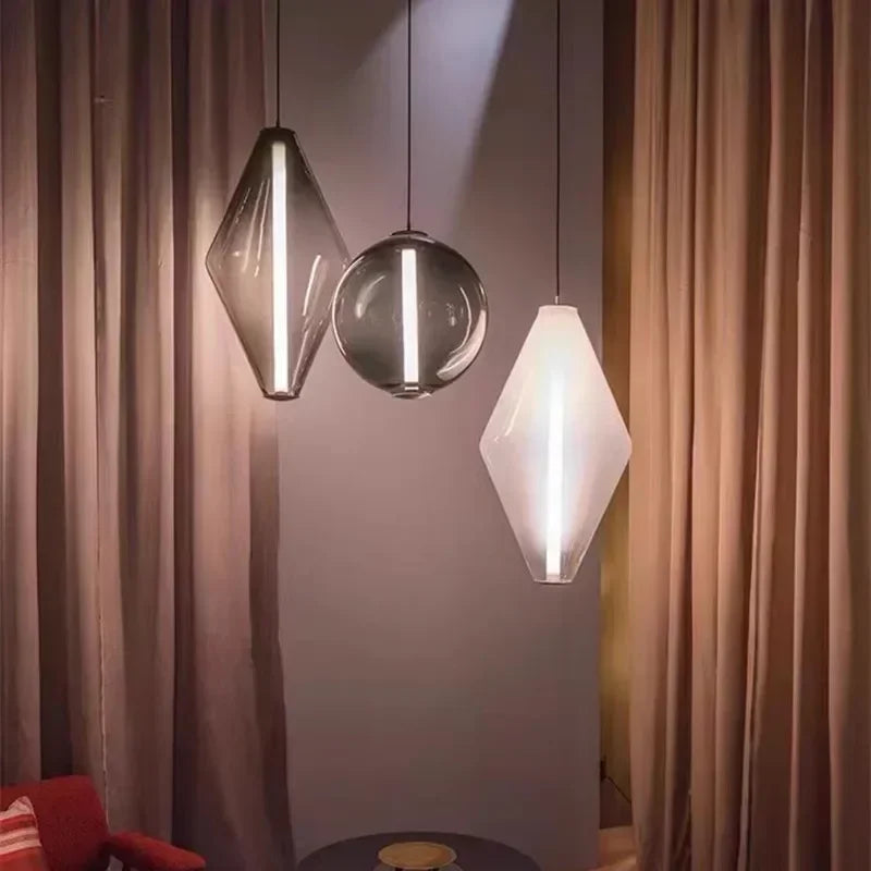 Pyrrhos | Skandinavische Glas-Hängeleuchte für Schlafzimmer und Esszimmer