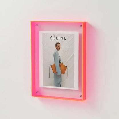 KlaraFrame Mini | Transparenter Acryl-Fotorahmen mit Standfuß für Schreibtisch & Regal