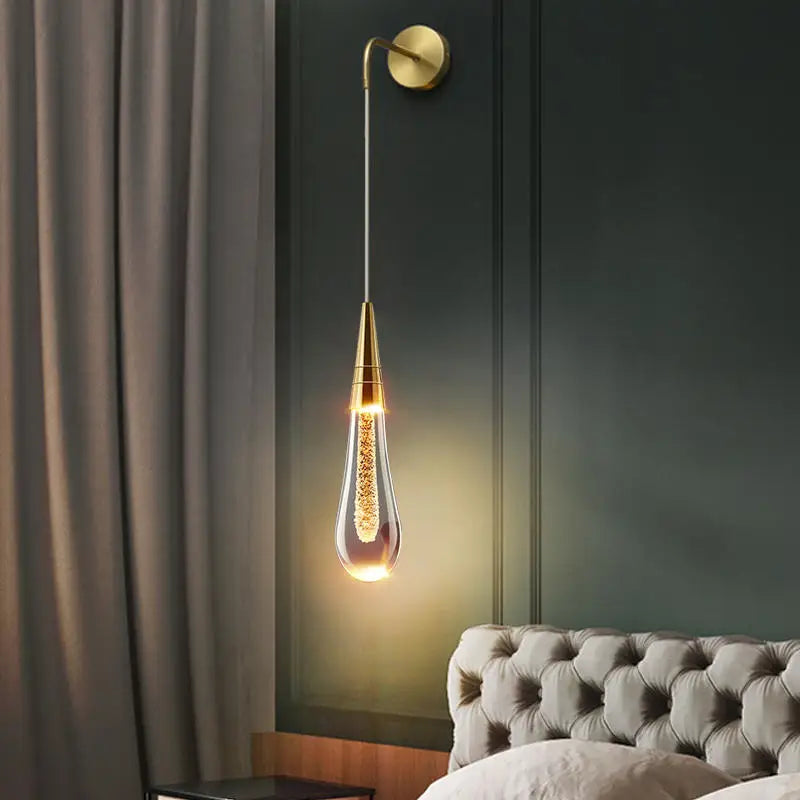 LustraClair | Kristall-Wandleuchte mit warmweißem LED-Licht & Hänge-Design