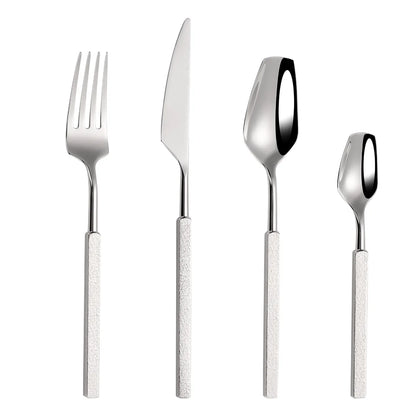 Varlund | 4-teiliges Besteckset aus Edelstahl mit Hammerschlag-Design