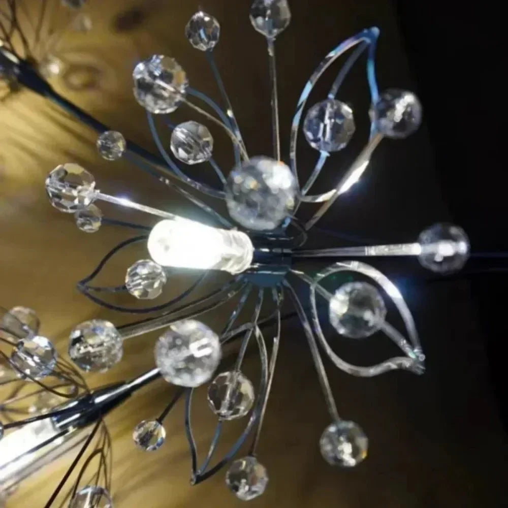 Lustrae | Moderne Wandleuchte mit kristallförmigem Pusteblumen-Design