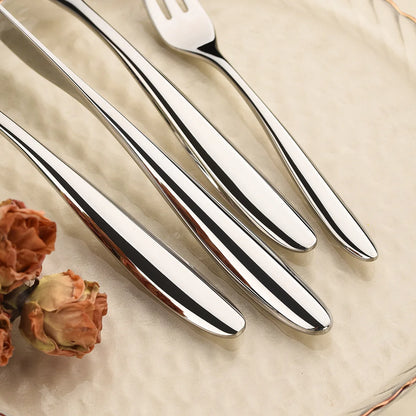Skarlind | 5-teiliges Besteckset aus Edelstahl für Steak & Dinner