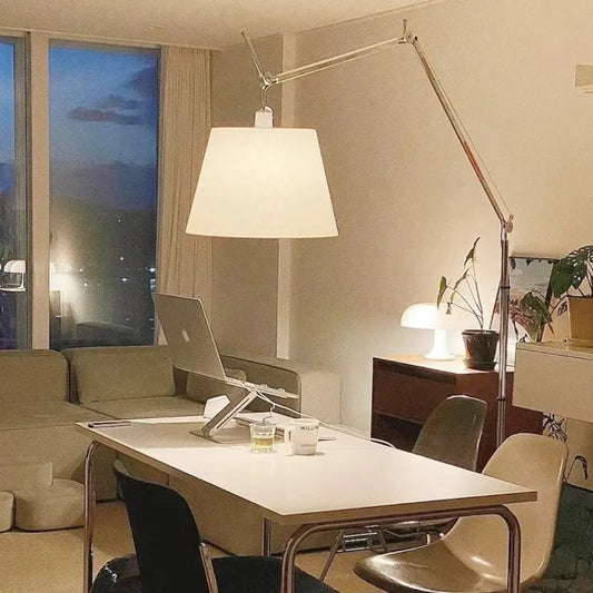 Selinara | Stehlampe mit langer Schwenkarm im Koreanischen Designstil