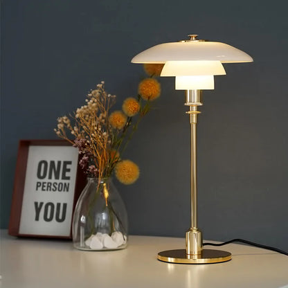 Aros Layer | Dimmable LED-Tischlampe im skandinavischen Layer-Design
