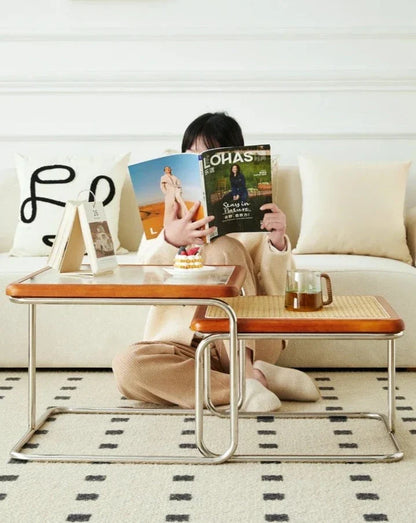 Solvia Cane | Runder Couchtisch aus Rattan mit Glasplatte im Mid-Century-Stil