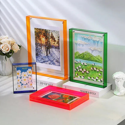 KlaraFrame Mini | Transparenter Acryl-Fotorahmen mit Standfuß für Schreibtisch & Regal