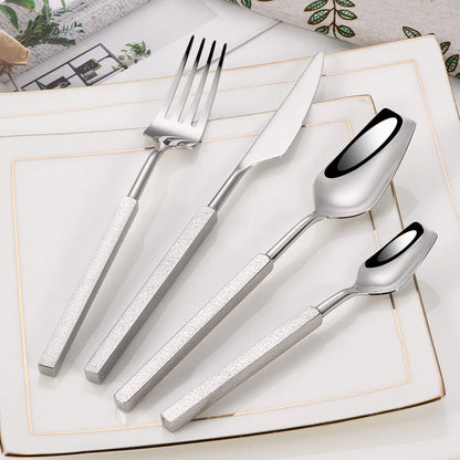 Varlund | 4-teiliges Besteckset aus Edelstahl mit Hammerschlag-Design