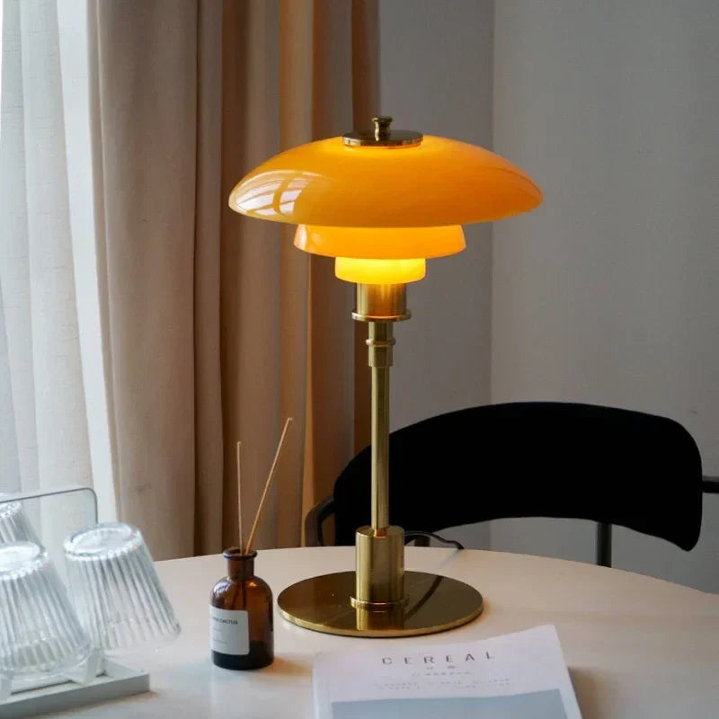Aros Layer | Dimmable LED-Tischlampe im skandinavischen Layer-Design