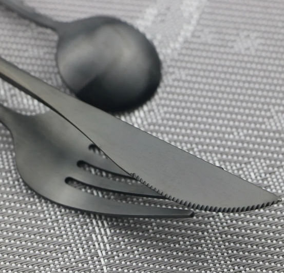 Taflø Grand | 36-teiliges Besteckset aus Edelstahl mit elegantem Design
