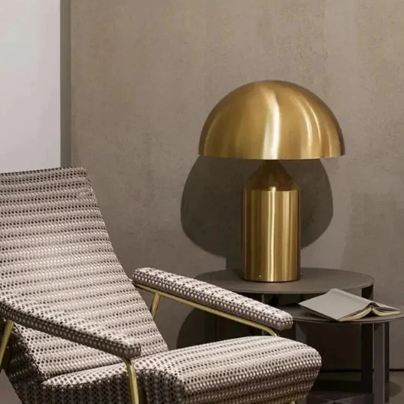 Altessa Oro Tischleuchte – Luxus Designlampe in Gold mit Touch-Steuerung