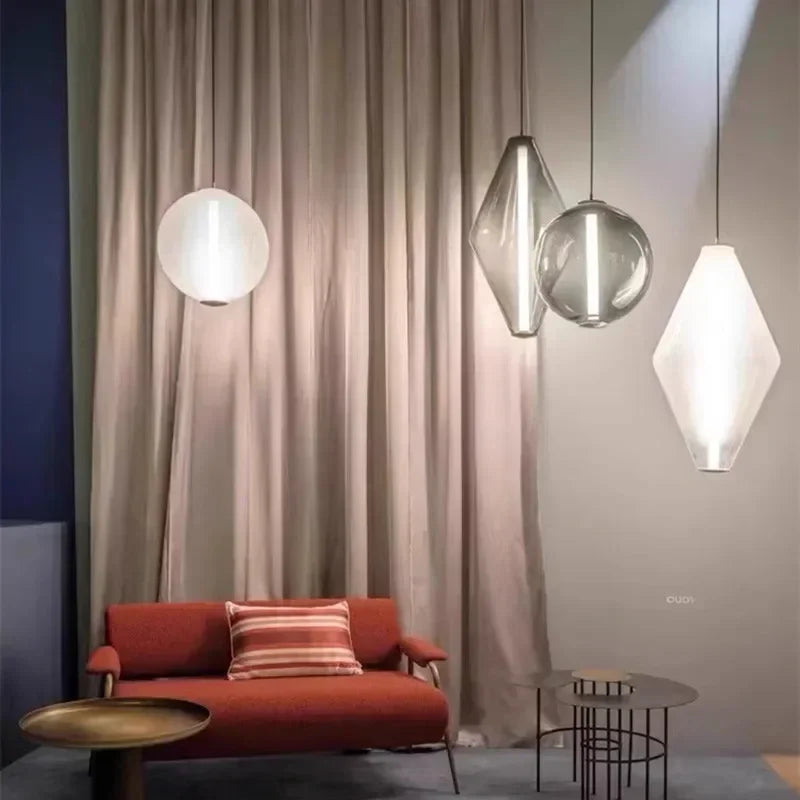 Pyrrhos | Skandinavische Glas-Hängeleuchte für Schlafzimmer und Esszimmer