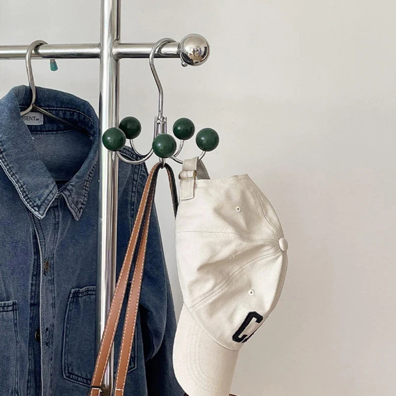 Nuvio Turna | Drehbare Wandgarderobe mit bunten Holzkugelhaken
