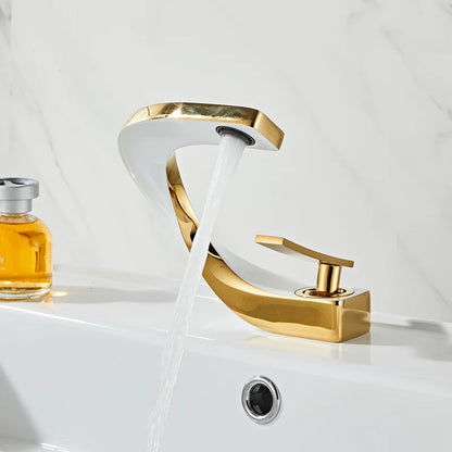 Sivra | Hochwertiger Design-Wasserhahn für moderne Badezimmer