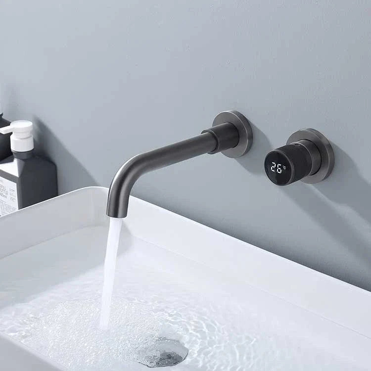 Valvoro Sense | Wandarmatur aus schwarzem Messing mit Digitalanzeige & Temperaturregelung