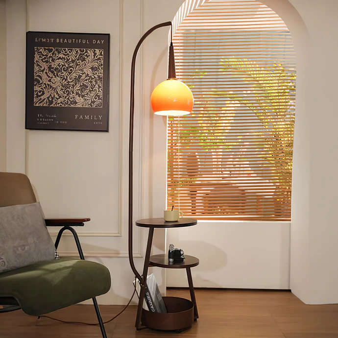 Miraia Sferra | Retro‑Stehleuchte im Bauhaus‑Stil