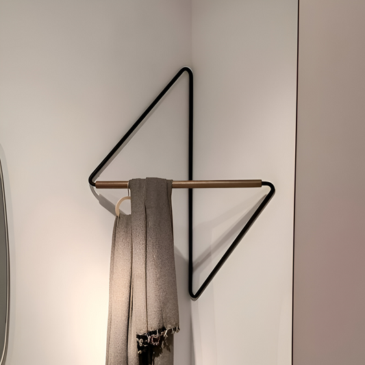 Triad – Geometrischer Garderobenständer aus Metall | Vielseitige Mehrzweck-Garderobe