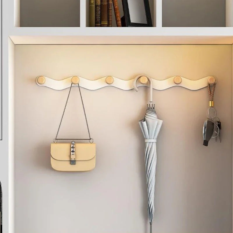 Wandgarderobe mit Kreativem Wellenhaken – Bohrfreie Montage