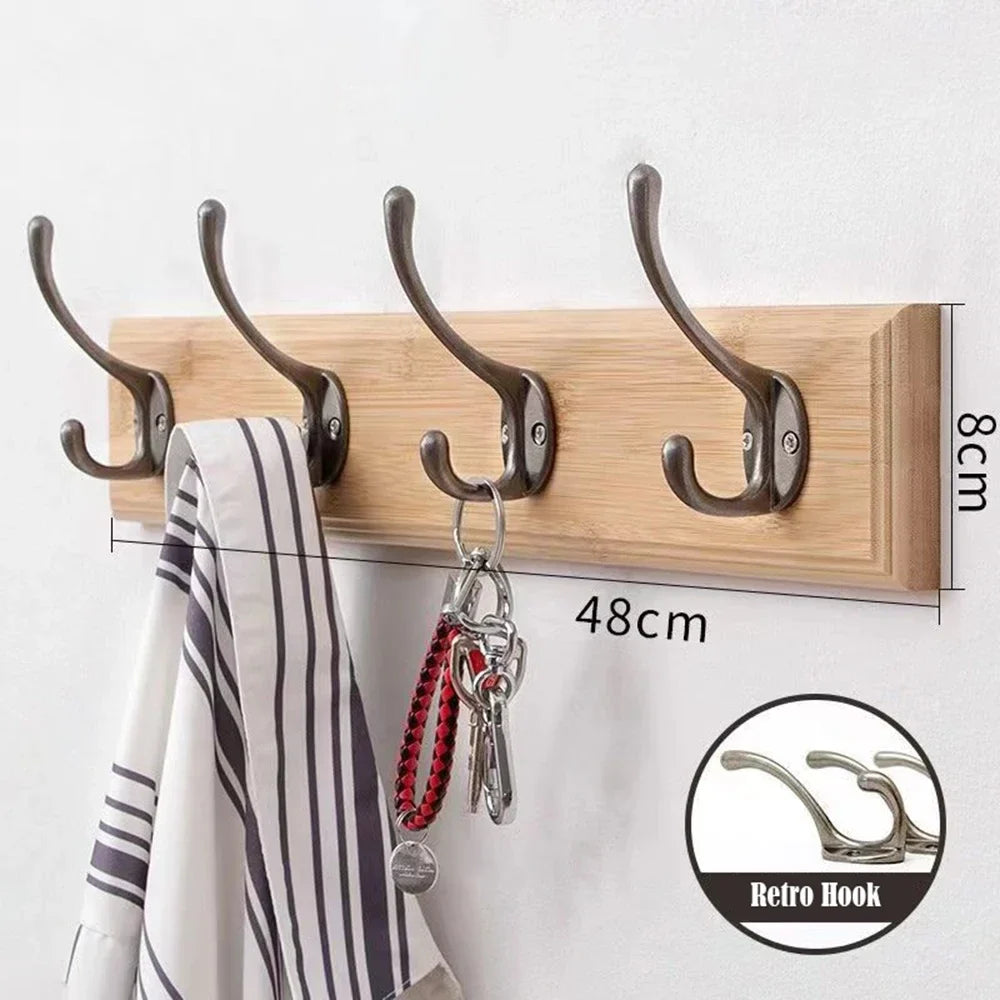 Wandgarderobe aus Massivholz mit Haken für Jacken & Hüte