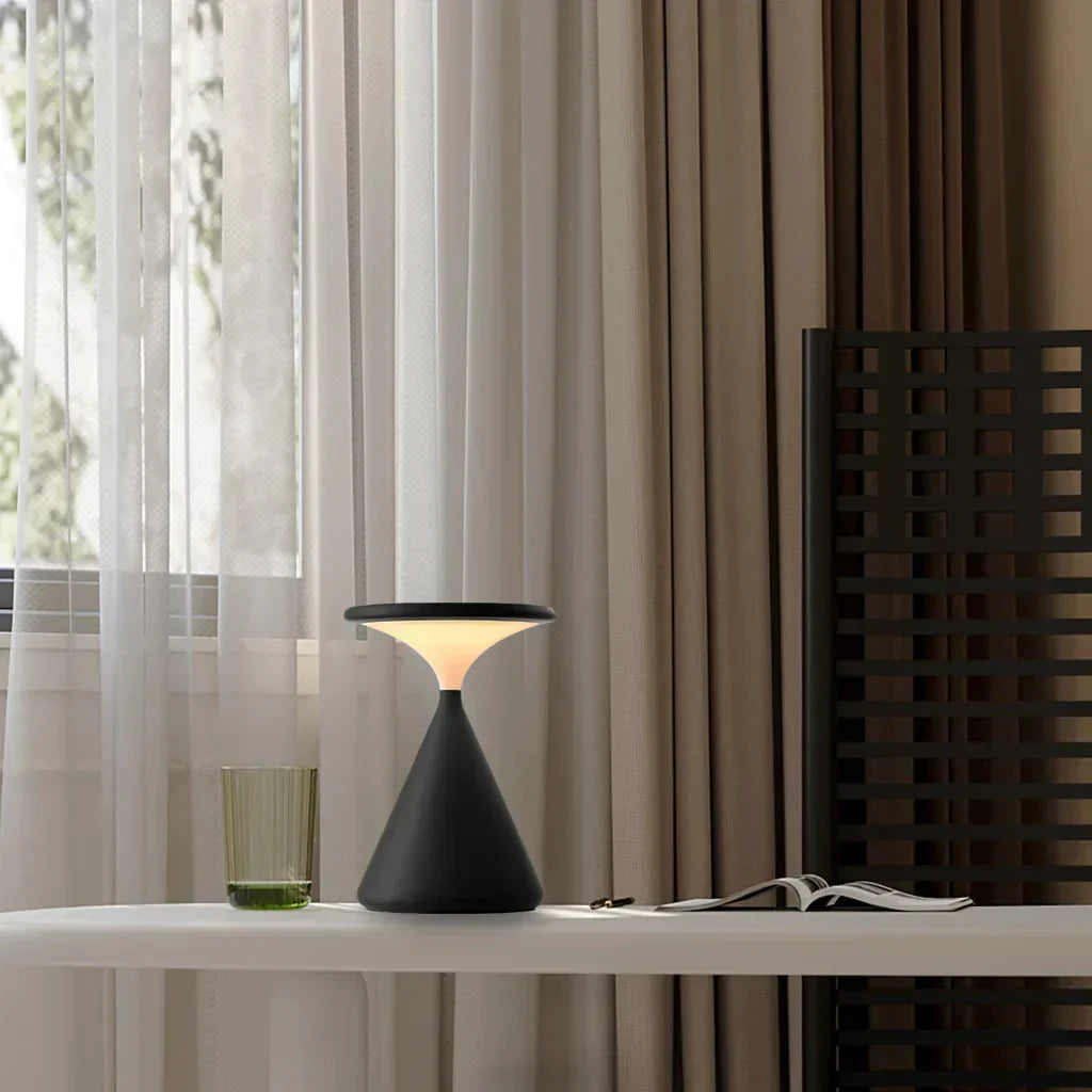 Aeron Glow | Kabellose LED-Tischleuchte im Hourglass-Design