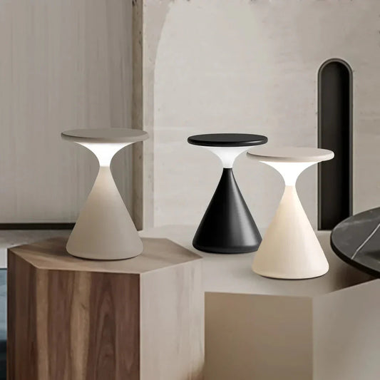 Aeron Glow | Kabellose LED-Tischleuchte im Hourglass-Design
