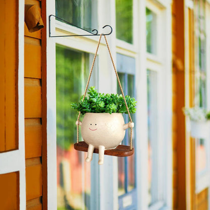 Liva Swing | Hängender Smiley-Blumentopf aus Harz für Balkon & Garten