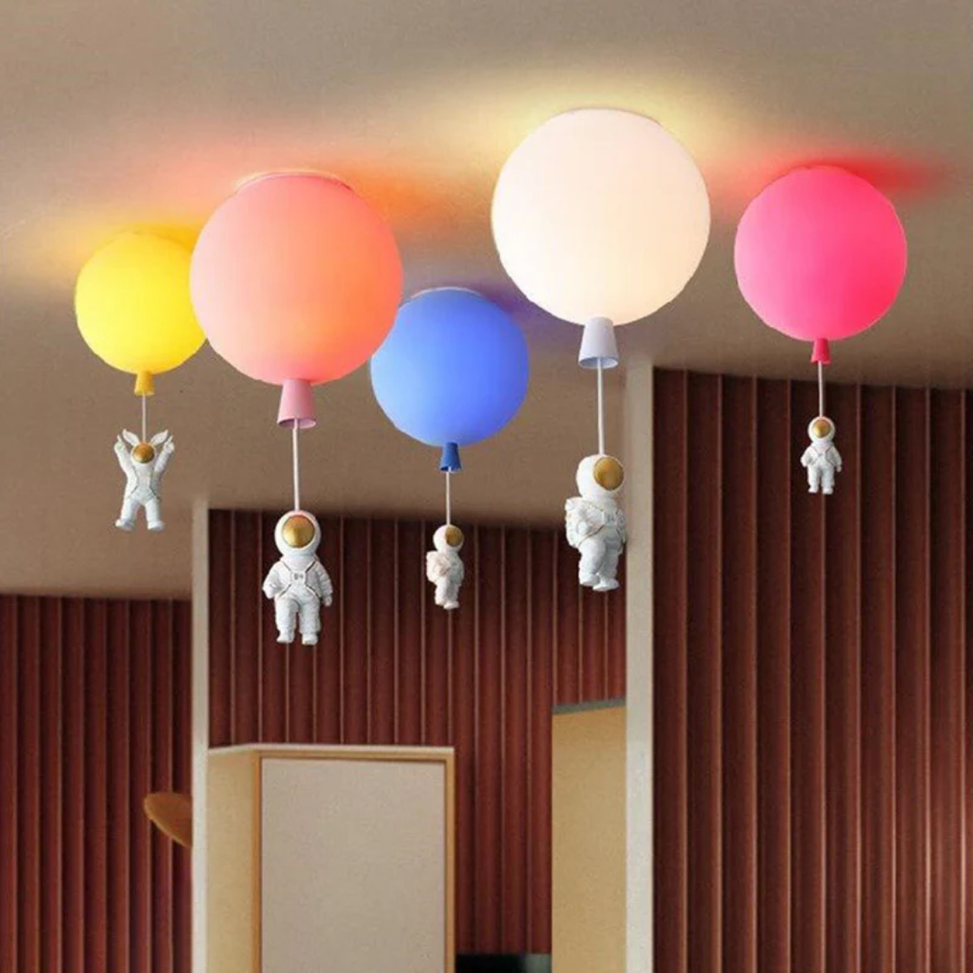 Stellari Orbit | verspielte LED-Deckenleuchte für Kinderzimmer im Astronauten-Design