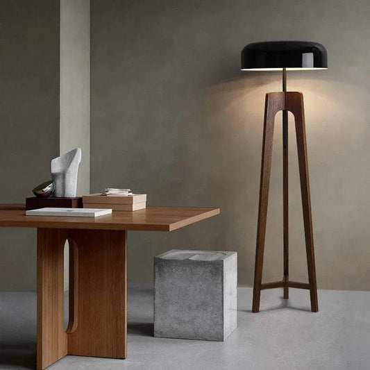 ArborLight | Holz-Dreibein-Stehleuchte | Art-Deco Design & Moderne LED-Beleuchtung für Wohnzimmer
