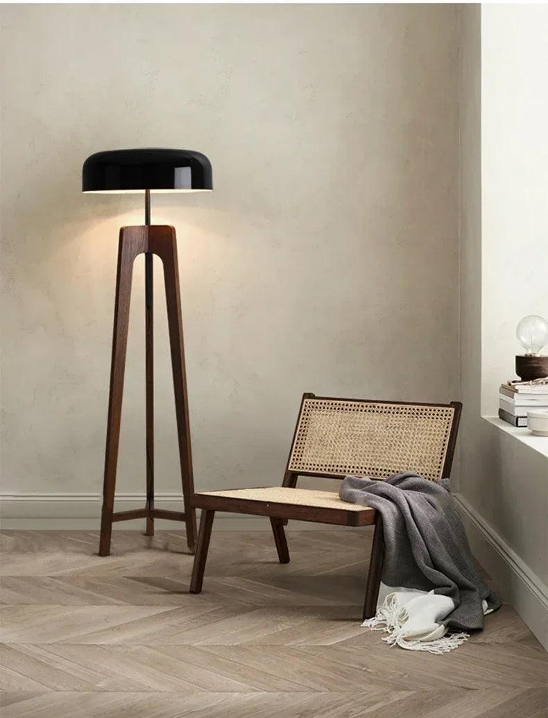 ArborLight | Holz-Dreibein-Stehleuchte | Art-Deco Design & Moderne LED-Beleuchtung für Wohnzimmer