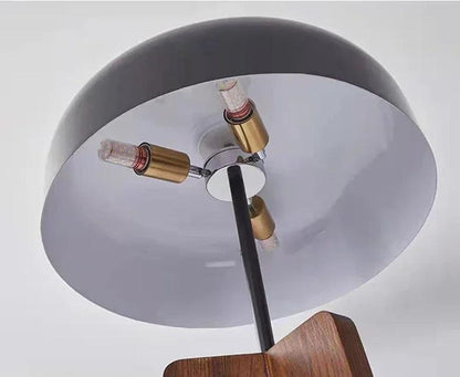 ArborLight | Holz-Dreibein-Stehleuchte | Art-Deco Design & Moderne LED-Beleuchtung für Wohnzimmer
