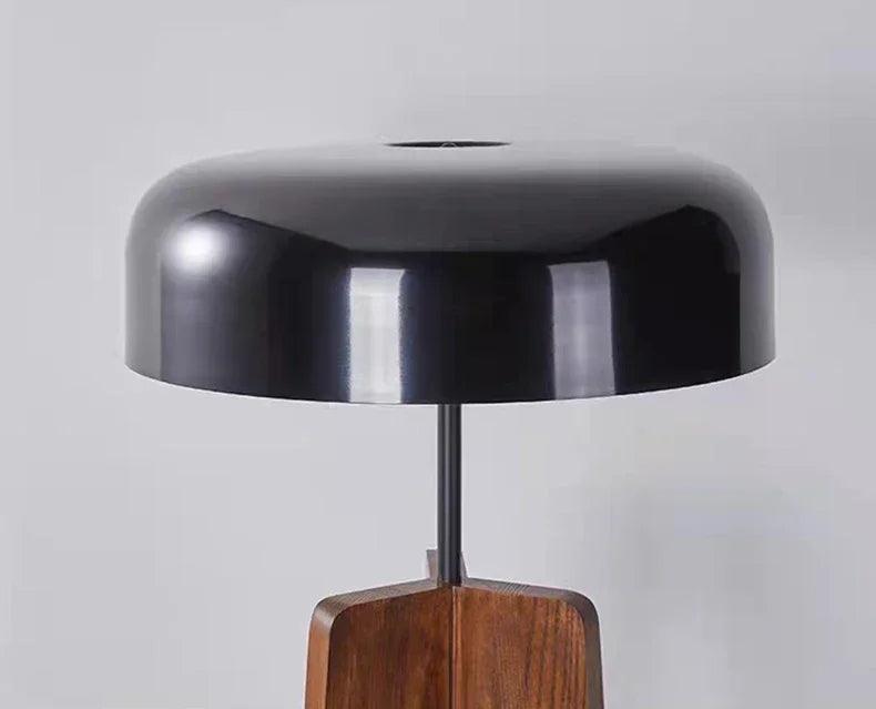 ArborLight | Holz-Dreibein-Stehleuchte | Art-Deco Design & Moderne LED-Beleuchtung für Wohnzimmer