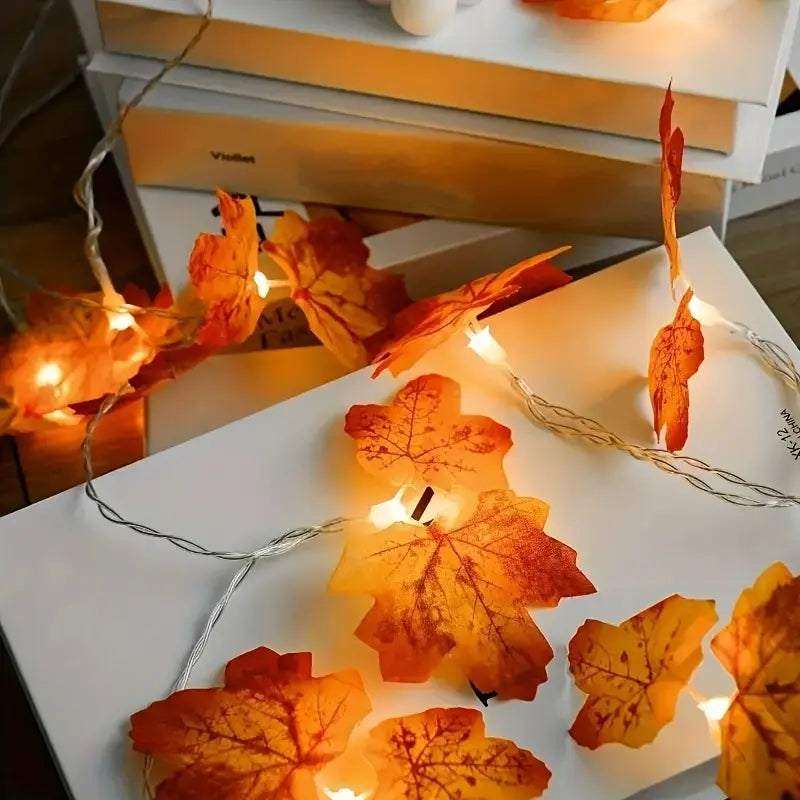 Halloween Ahornblatt Lichterkette – Warmweiße LED Herbstdeko für Wohnzimmer & Partys