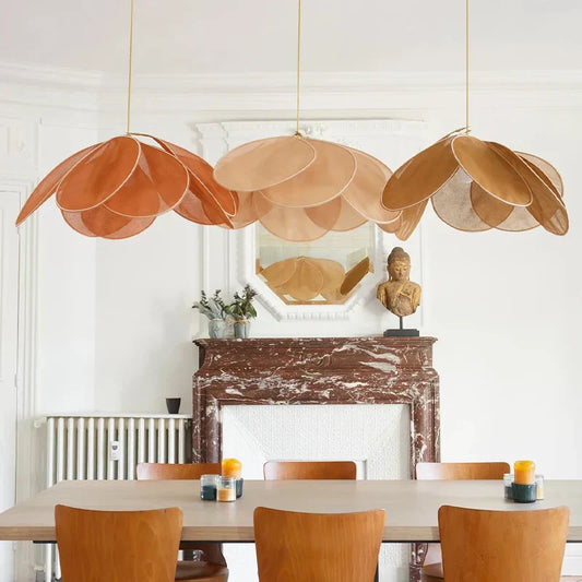 Elegante Hängeleuchte im Blumenblatt-Design – inspiriert von der Natur