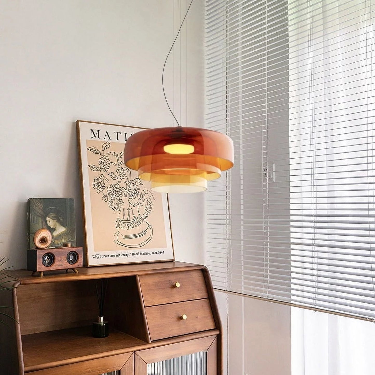 Veylum | Skandinavische Glas Pendelleuchte mit Opalschirm