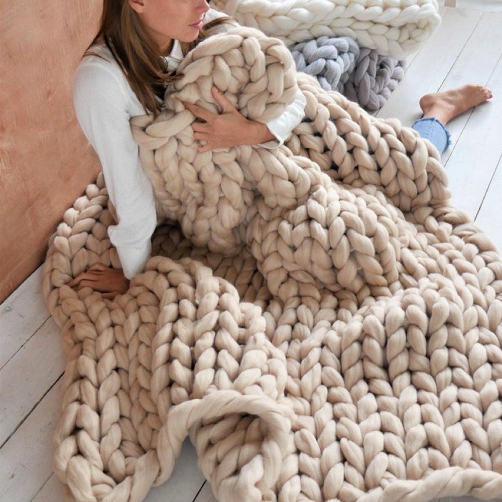 NordWeave | Edle XXL Strickdecke aus weichem Garn für Wohn- & Schlafzimmer