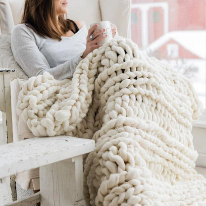 NordWeave | Edle XXL Strickdecke aus weichem Garn für Wohn- & Schlafzimmer